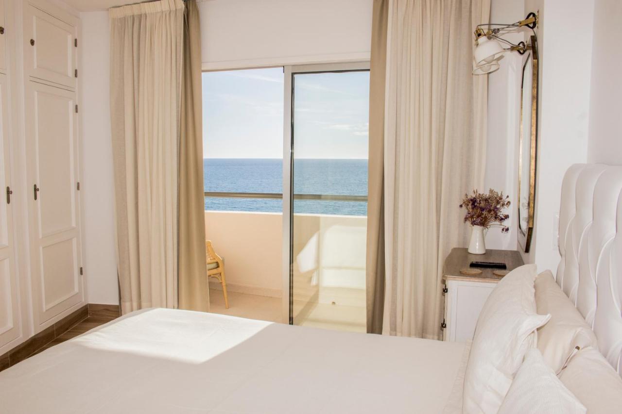 Beachfront Apartment In Fuengirola With Sea Views Eksteriør bilde