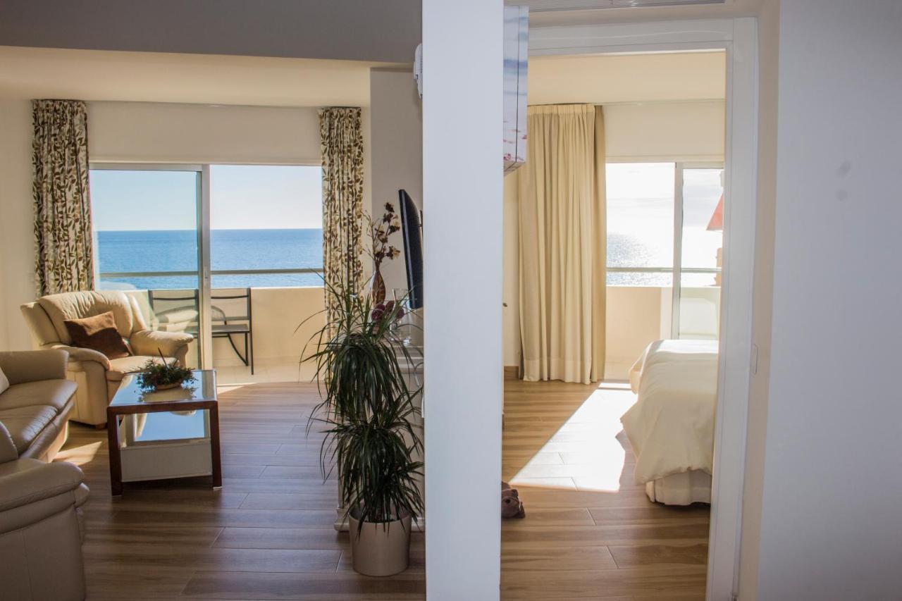 Beachfront Apartment In Fuengirola With Sea Views Eksteriør bilde