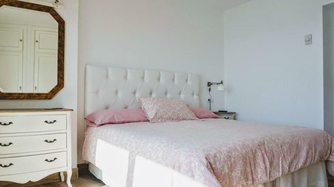 Beachfront Apartment In Fuengirola With Sea Views Eksteriør bilde