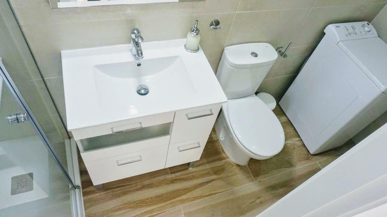 Beachfront Apartment In Fuengirola With Sea Views Eksteriør bilde
